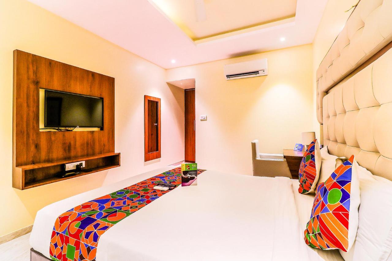 Fabexpress Adlon Andheri East Mumbai Eksteriør bilde